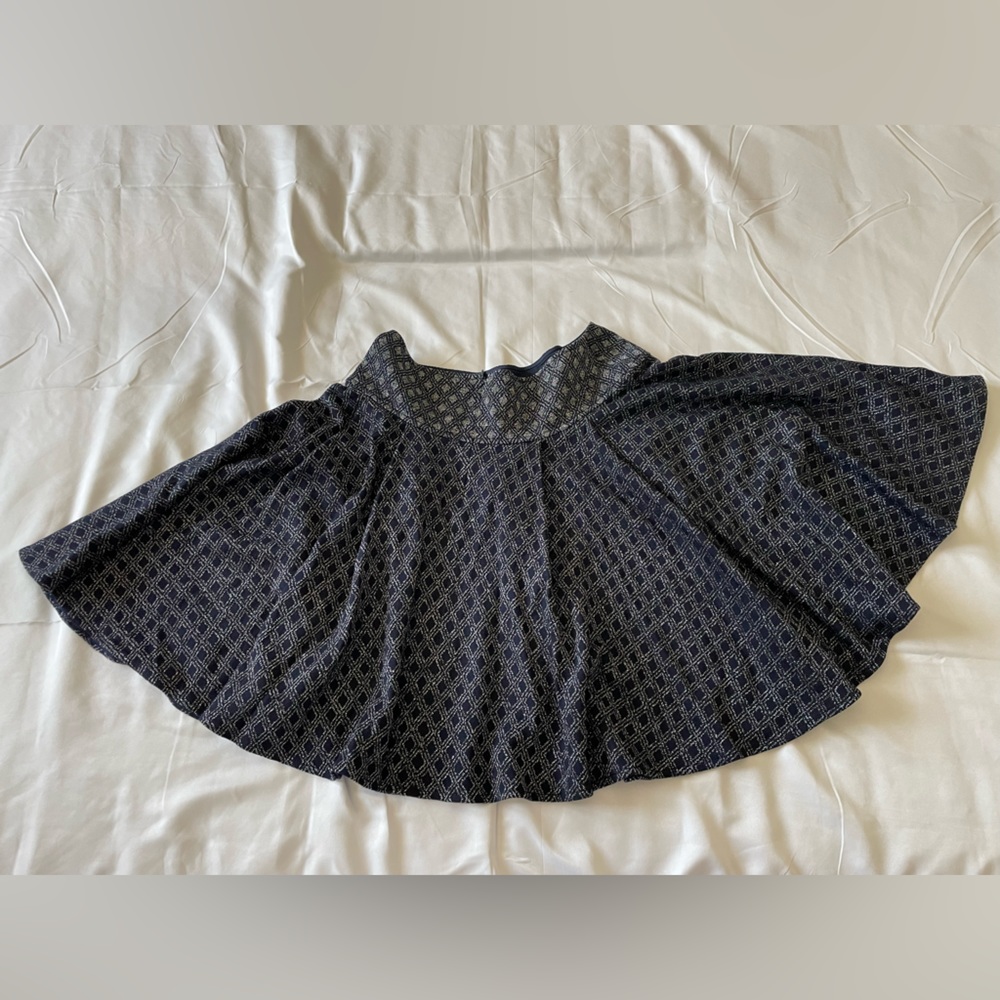 ST.JOHN MINI SKIRT SIZE 4 BLACK/SILVER - Picture 2 of 6